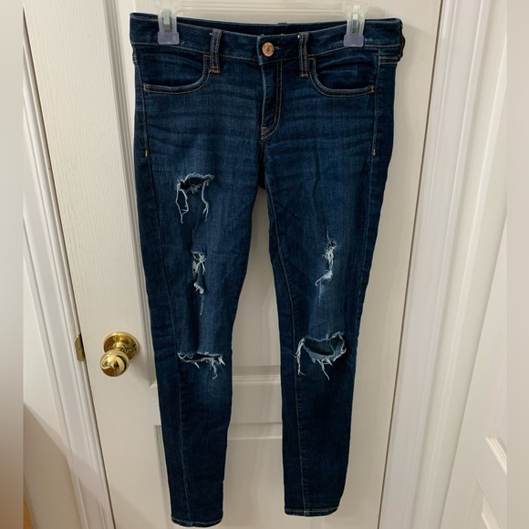 Low rise American Eagle ripped jeggings - Picture 2 of 4